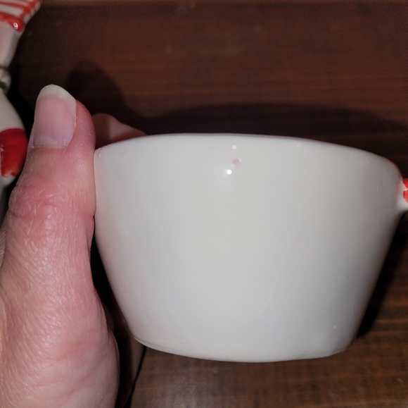 Glittering Goodies 4 pack Ceramic Snowman Measuring Cups White/Red. - Picture 11 of 11